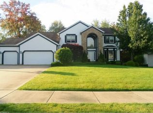 635 Beacon Hill Dr, Orange, OH 44022