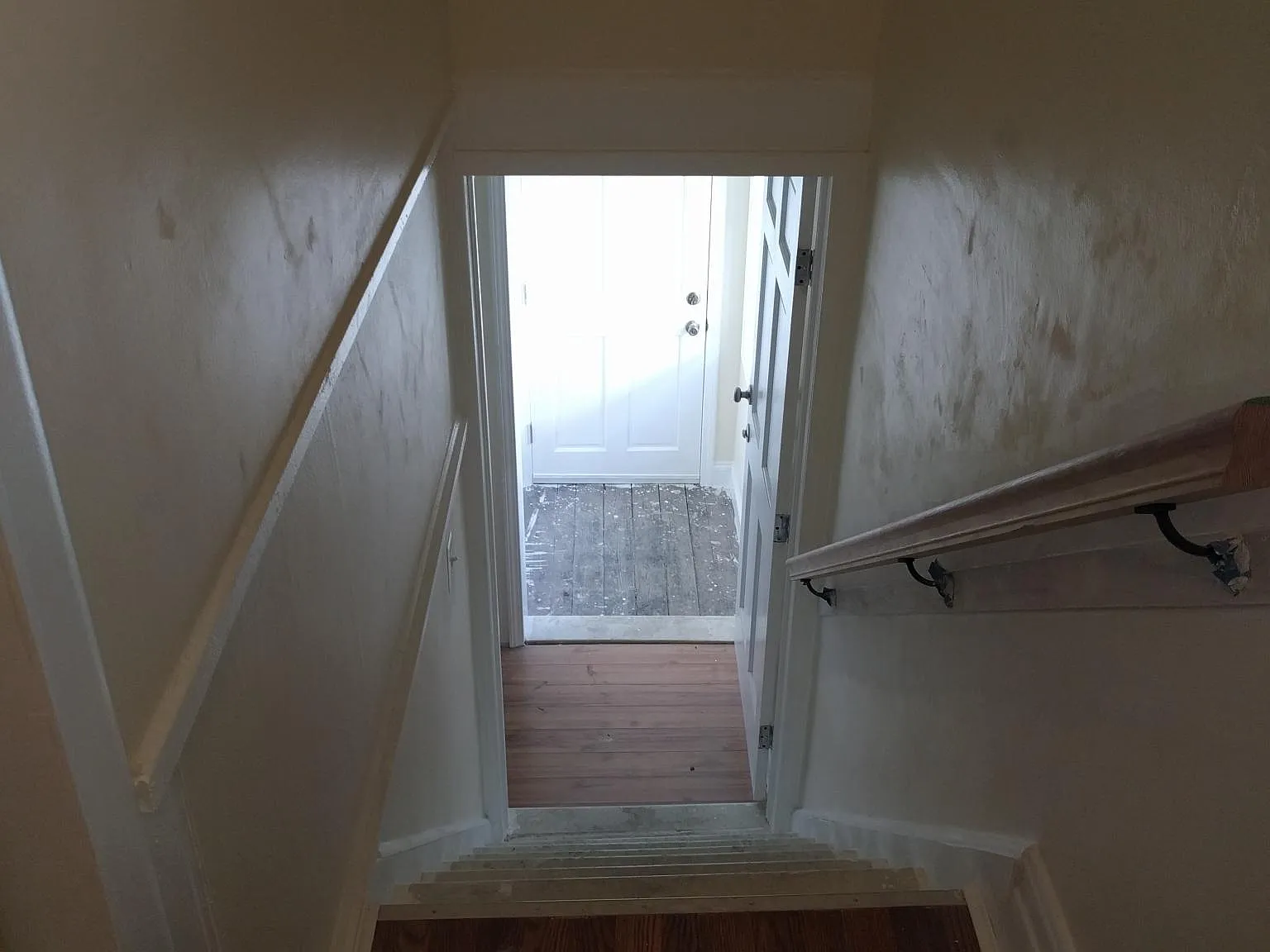 2 bed, $1,100 — Photo 3