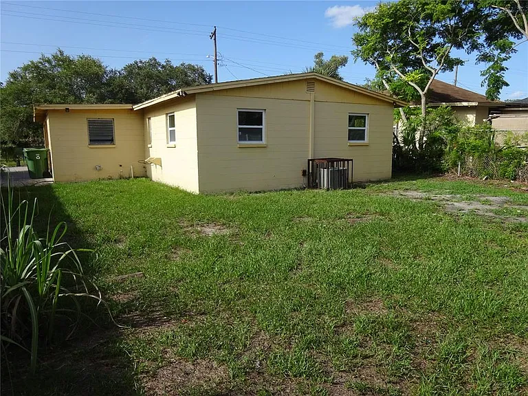 4307 E Osborne Ave — Photo 2