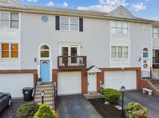 127 Parliament Pl, Pittsburgh, PA 15236