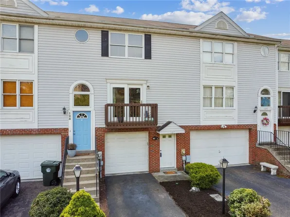 127 Parliament Pl, Pittsburgh, PA 15236