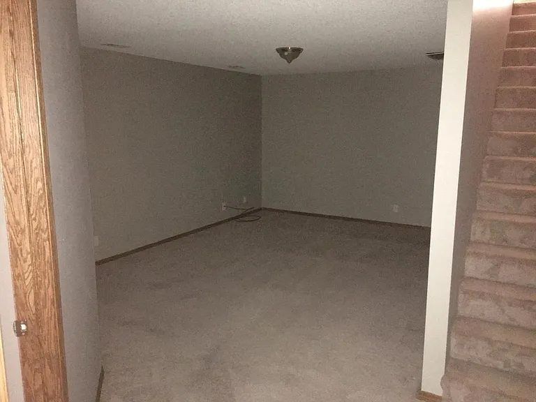 1017 Cedar Point Cir — Photo 11