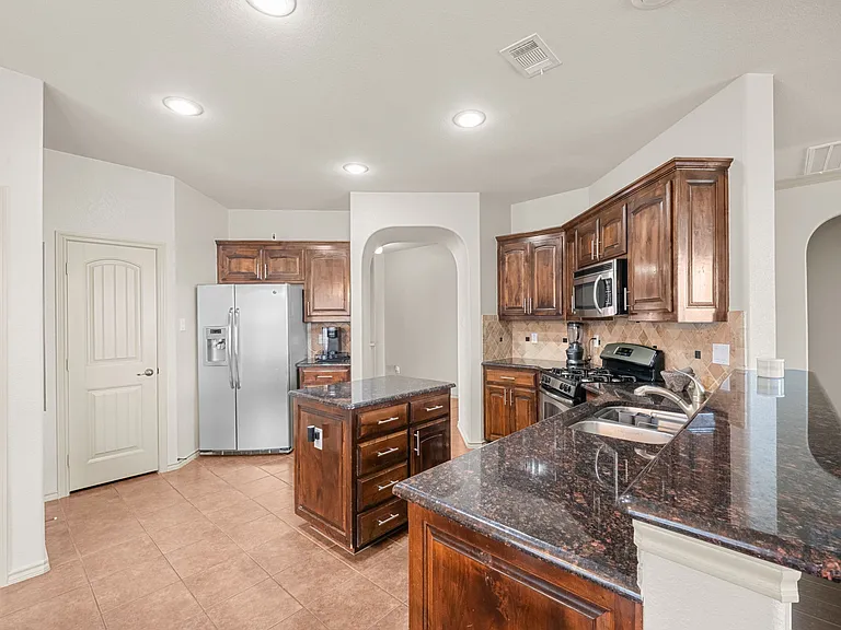 5701 Paluxy Sands Trl — Photo 18
