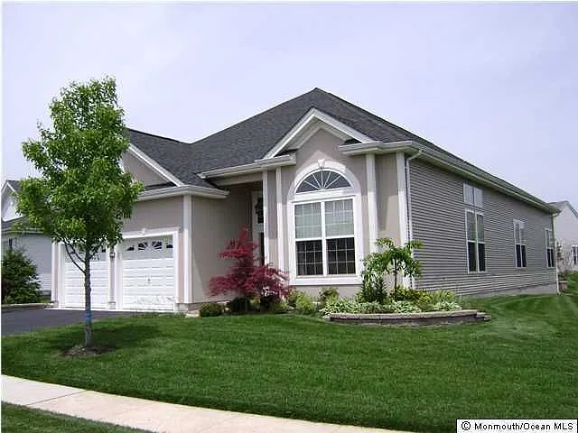 15 Moss Ln photo 1