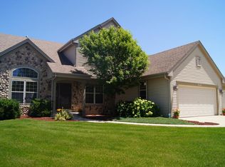 W234N7650 Grey Moss Ct, Sussex, WI 53089