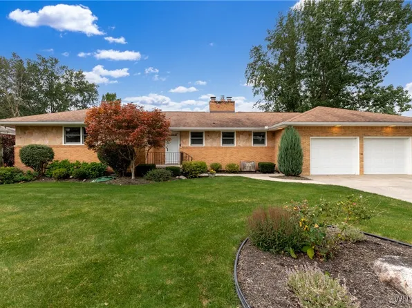 217 W Maplemere Rd, Williamsville, NY 14221