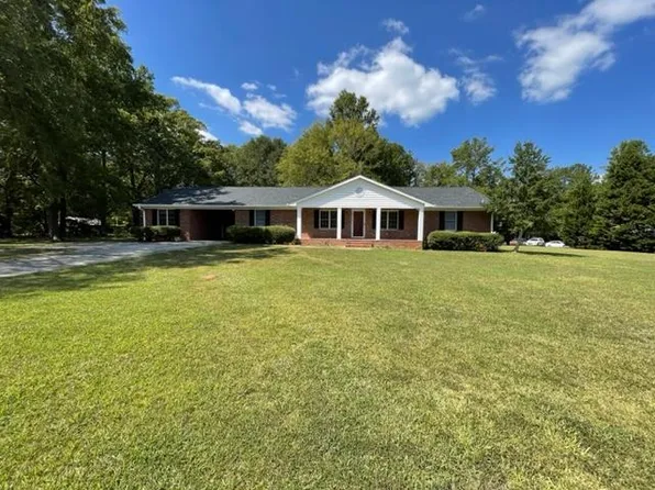 109 Henry St, Clinton, SC 29325