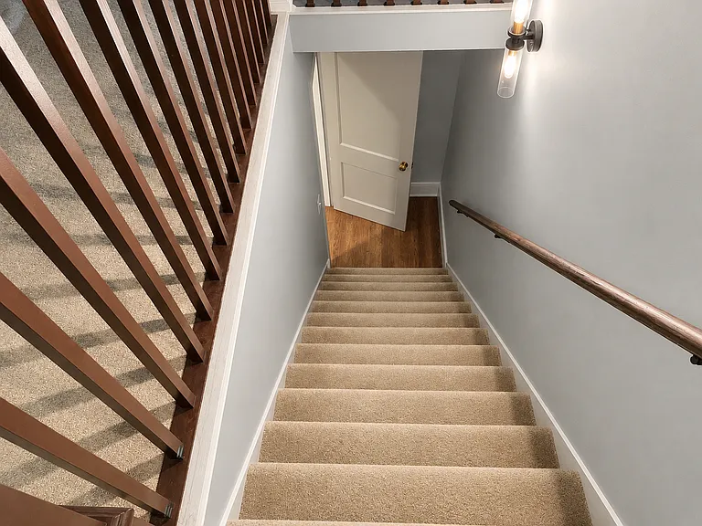 411-413 College Ave SE — Photo 36