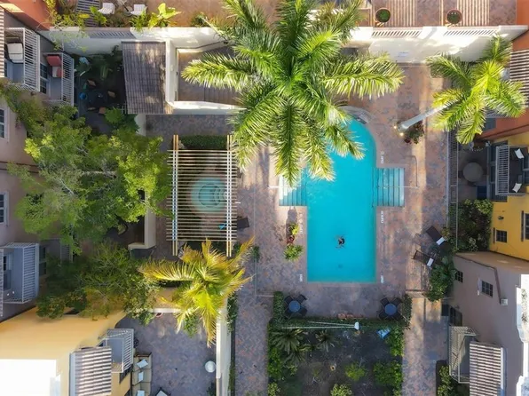 1532 Selby Ln #3, Sarasota, FL 34236