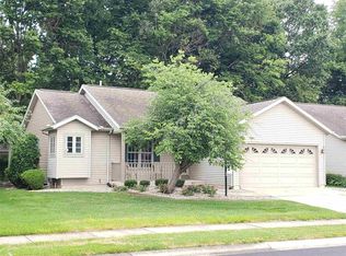 1907 Wild Rose Ln, Mishawaka, IN