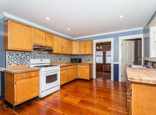 988 Main St, Woburn, MA 01801