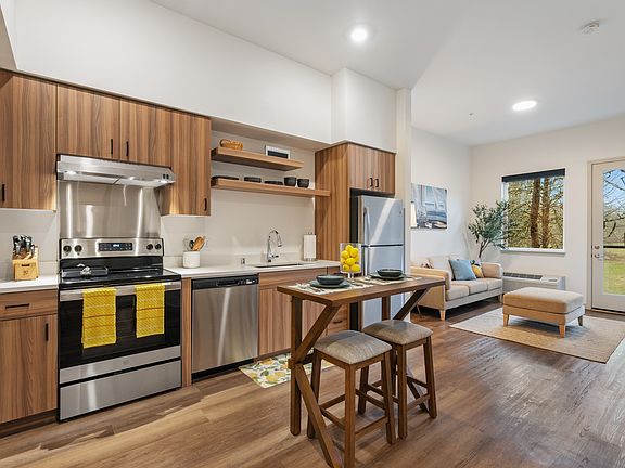 Model Unit Shown (1 Bed 1 Bath) Similar Units: 114, 228, 328,327 *Unit features vary. Inquire with our leasing office to schedule a tour!