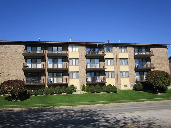 2nd image of 4009 W 93rd Pl APT 2D