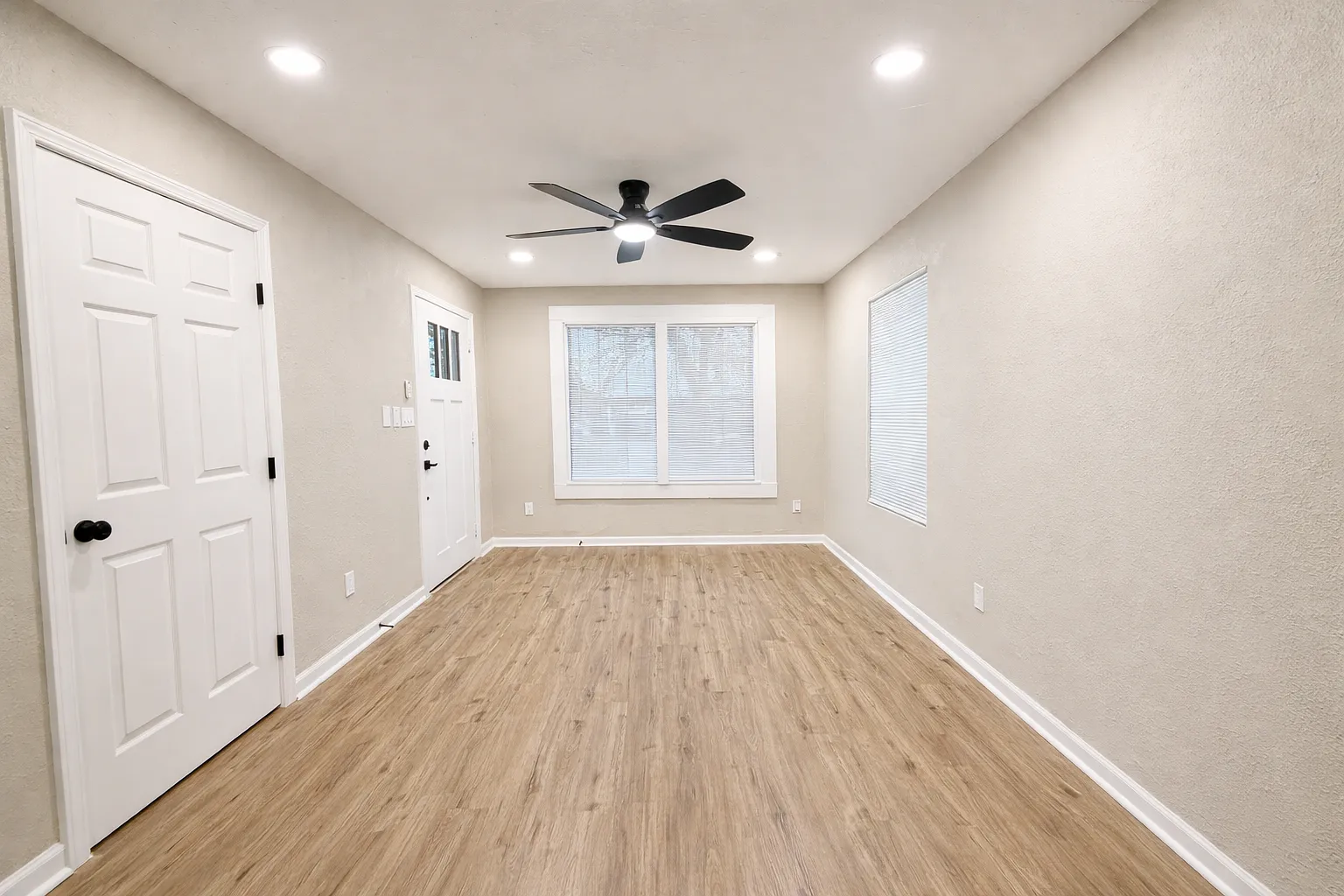 4 bed, 1200 sqft, $1,750 — Photo 3