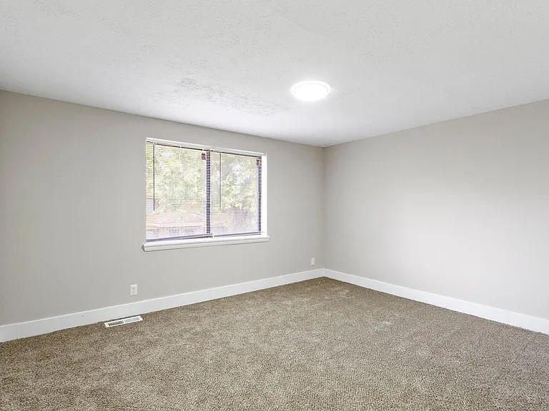 The Vistas Apartment Homes — Photo 46