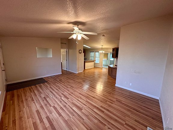 5th image of 10433 E 37th Pl
