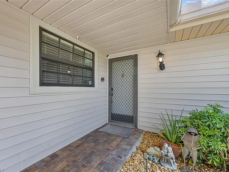 6654 Tannin Ln #B — Photo 4