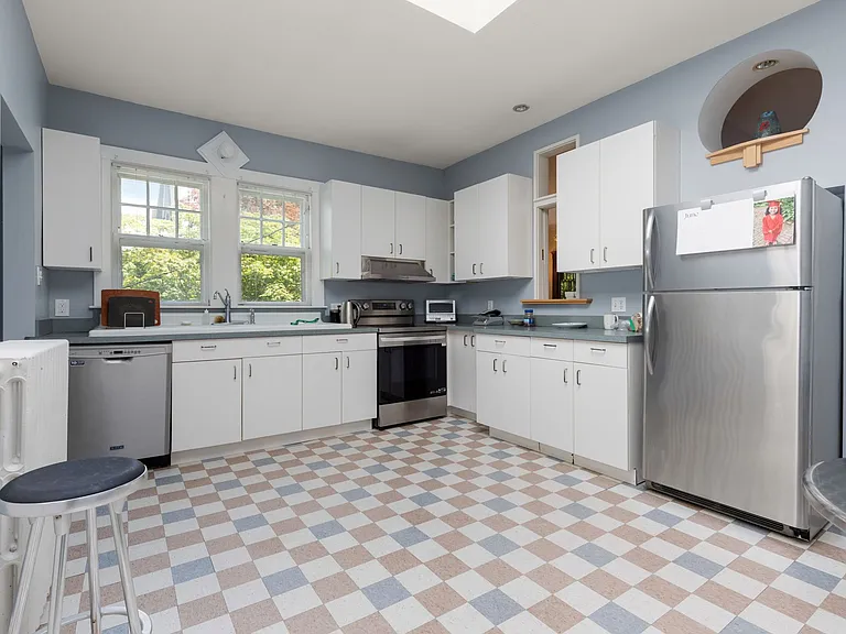 15 Myrtle St — Photo 2
