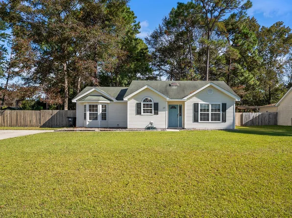 34 Pelican Circle, Beaufort, SC 29906