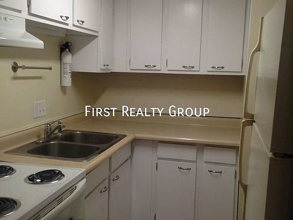 5th image of 737 Wilmington Ave #12