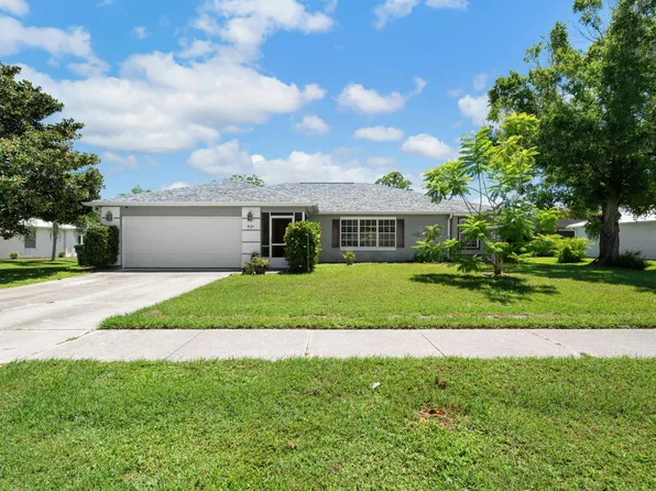 521 NE Solida Circle, Port St Lucie, FL 34983
