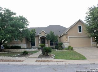 215 Evans Oak Ln, San Antonio, TX 78260