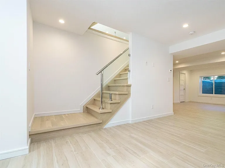 27 Pine St — Photo 35