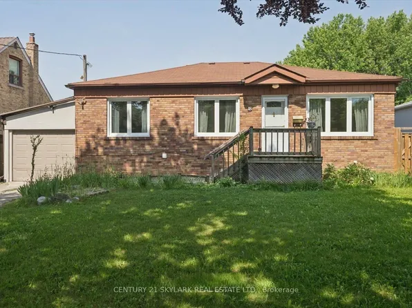 18 Jodphur Ave #Basement, Toronto, ON M9M 2J4