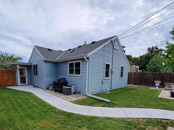 2nd image of 1330 Marion Ave