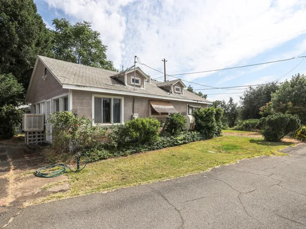 2873 Lowden Ln, Redding, CA 96002