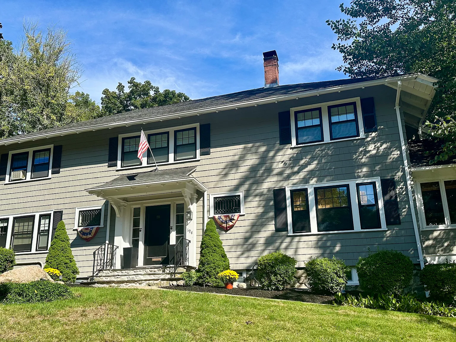 2 bed, 1.5 bath, 1600 sqft, $3,100 — Photo 1