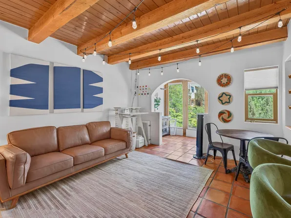 114 Las Cruces Rd #F, Taos, NM 87571