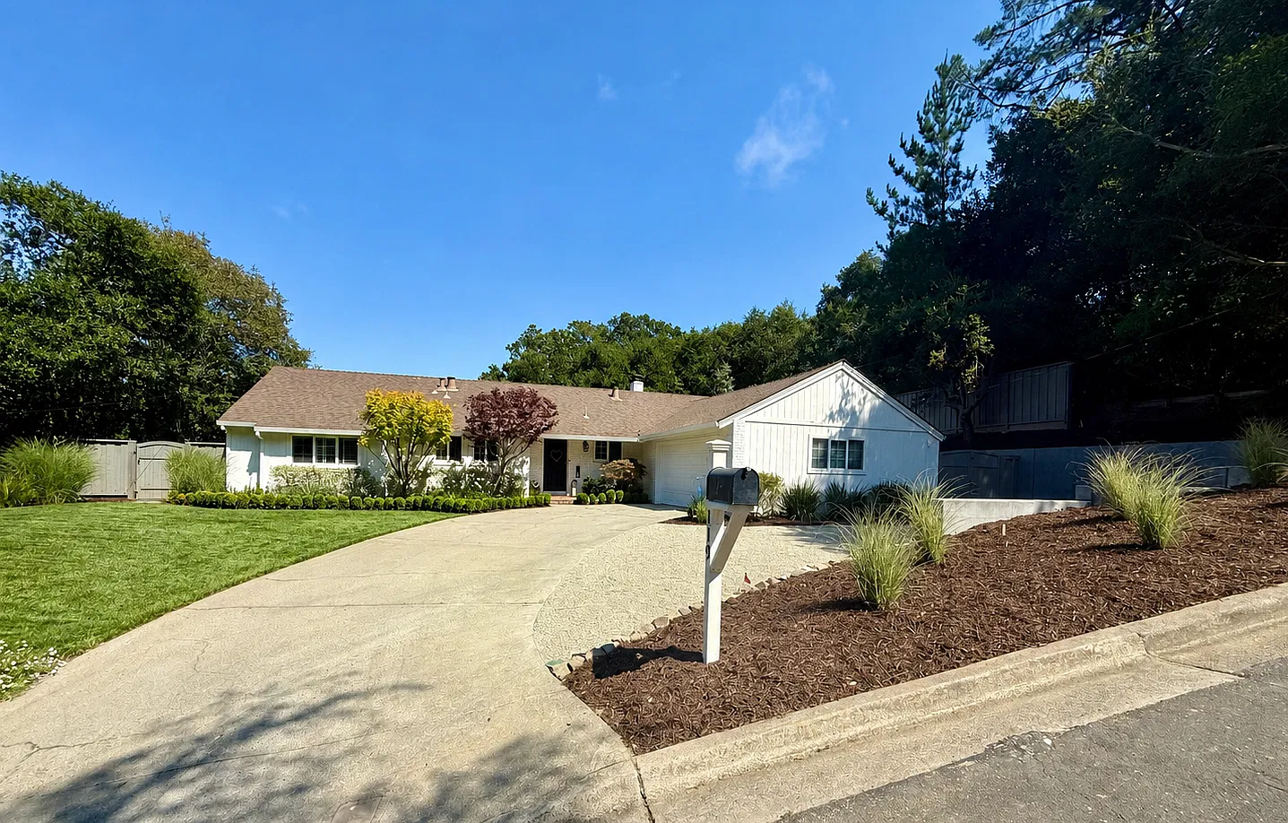 3 bed, 1432 sqft, $6,750 — Photo 1