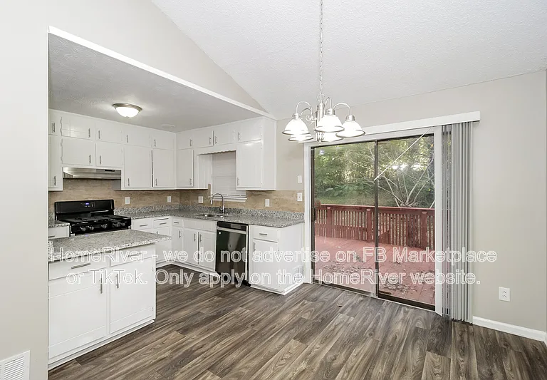 191 Aaron Ct — Photo 4