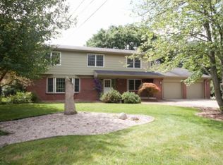 2244 Onekama Dr SE, Grand Rapids, MI 49506