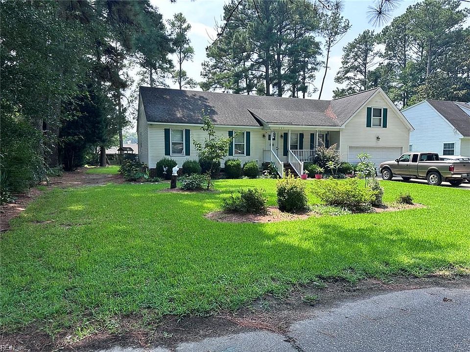 1st image of 121 Causeway Dr