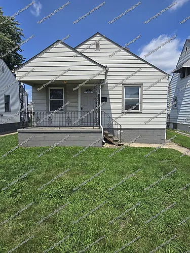 2715 162nd Pl Photo 1