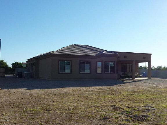 5th image of 2238 E Orleans Dr
