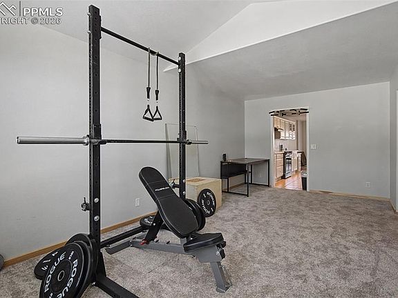 5th image of 20 Luxury Ln