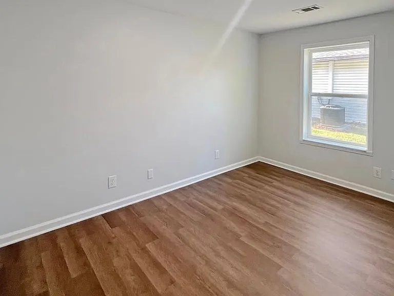 400 N Rockingchair Rd — Photo 4