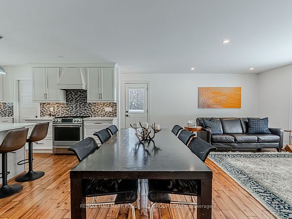 4th image of 1127 Sunnidale Rd