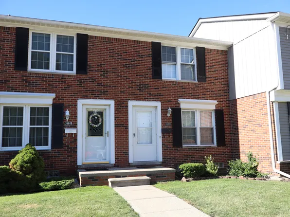 36806 Park Place Dr, Sterling Heights, MI 48310