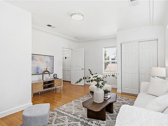 4th image of 104-106 E Linda Vista Ave