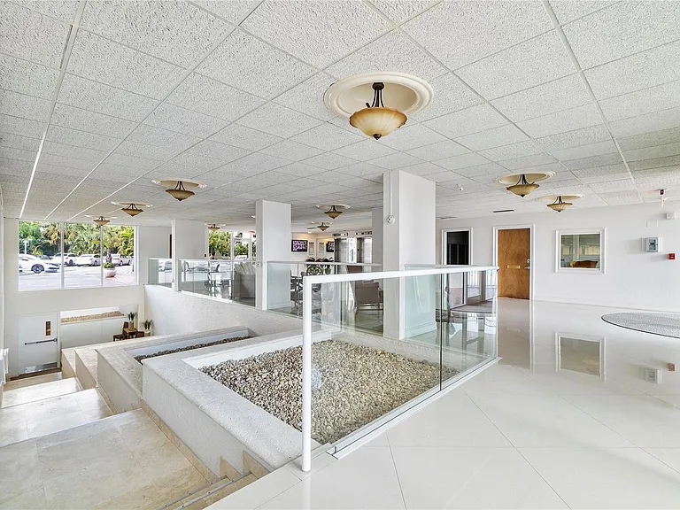 2715 N Ocean Blvd — Photo 7