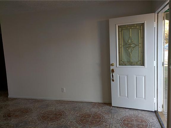 2nd image of 120 Romero Dr