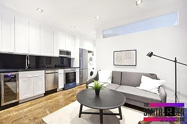 Rented by R New York