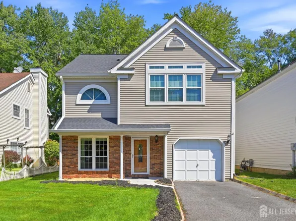 11 Carlisle Ct, Old Bridge, NJ 08857