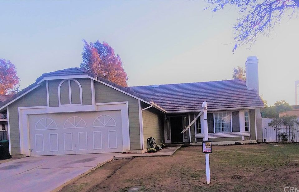 1st image of 22555 Kinross Ln