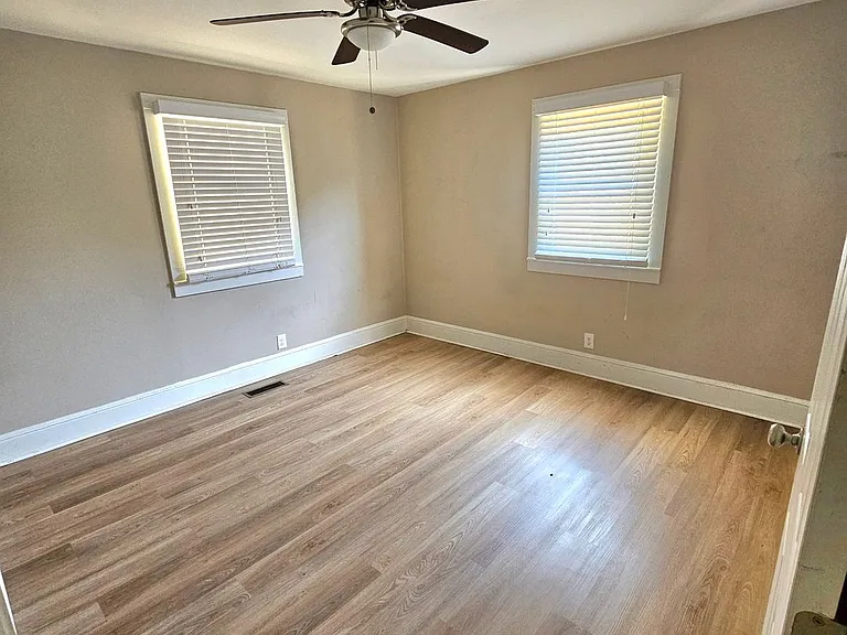 202 Mulberry St — Photo 2