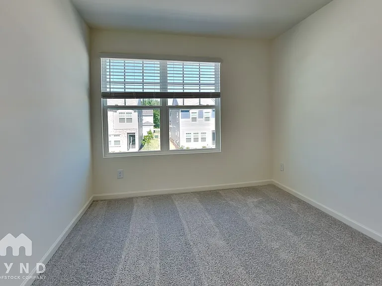 3015 Fulong Dr — Photo 10